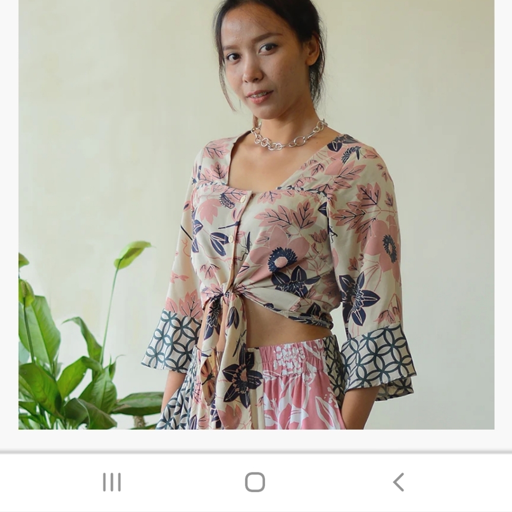 Balizen Bell Sleeve Tie Top